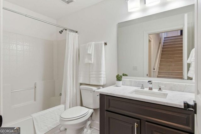 8010 Wakehurst Place, Cumming, GA 30040