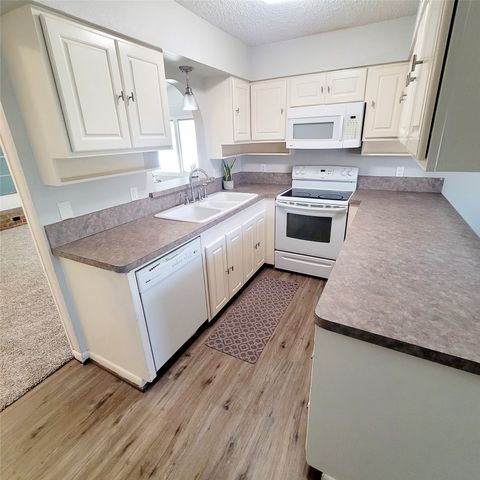 5508 Flamingo Drive, Rowlett, TX 75089