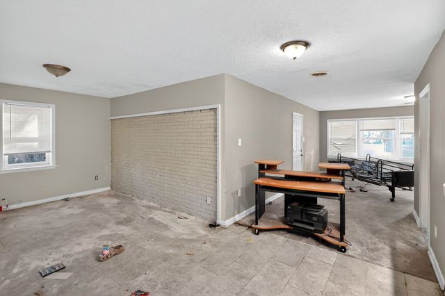 4970 LOCHINVAR RD, Memphis, TN 38116