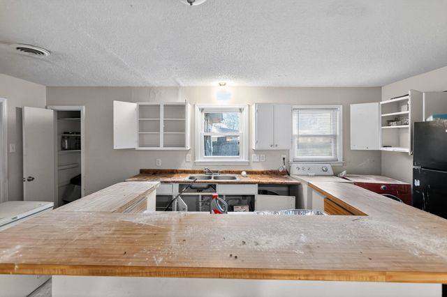 4970 LOCHINVAR RD, Memphis, TN 38116