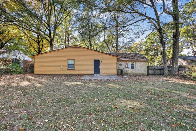 4970 LOCHINVAR RD, Memphis, TN 38116
