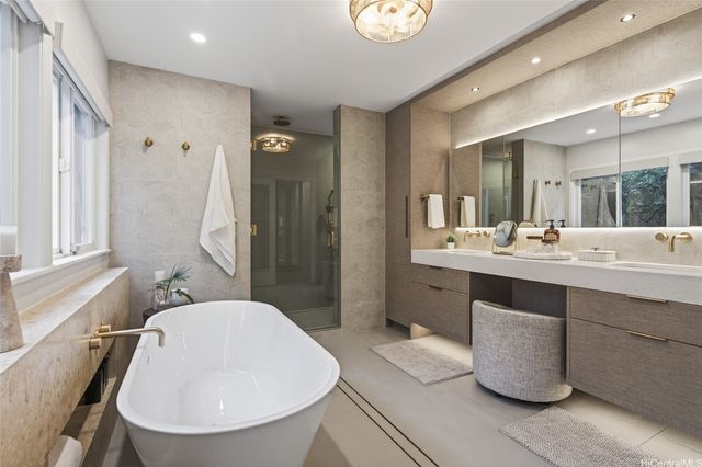 846 Aalapapa Drive, Kailua, HI 96734