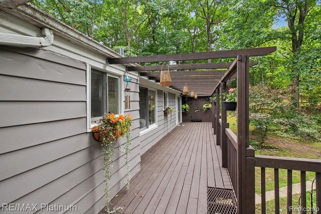 5338 King Road, Howell, MI 48843