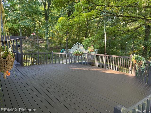 5338 King Road, Howell, MI 48843