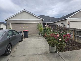 3856 Mountain Vista Drive, White City, OR 97503