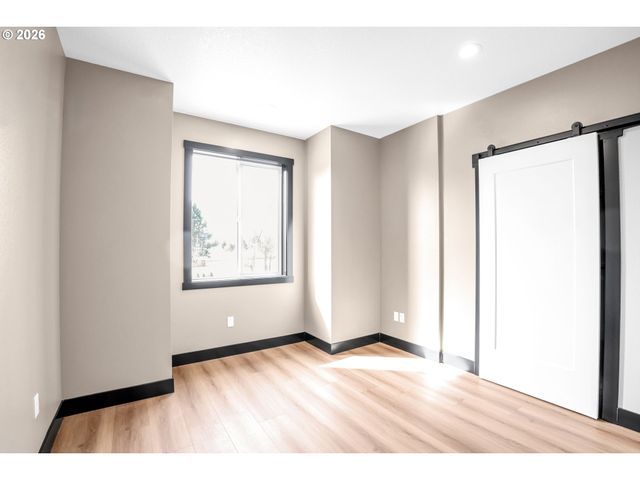 720 S 8TH Ave, Cornelius, OR 97113