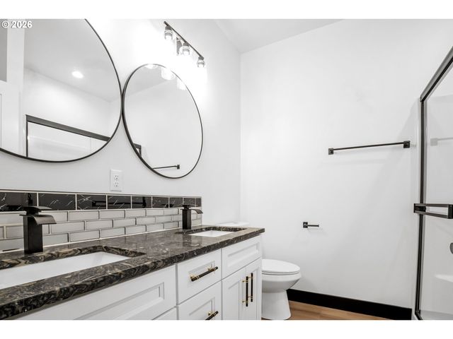 720 S 8TH Ave, Cornelius, OR 97113