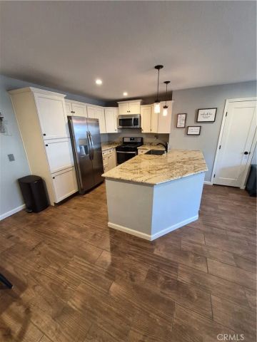 27236 Luther 705, Canyon Country, CA 91351