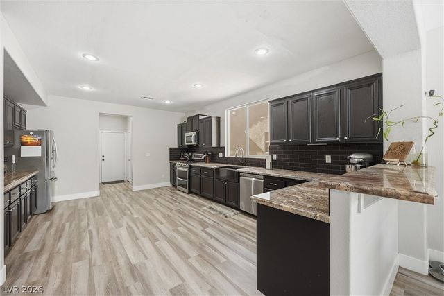 7916 Flat Creek Street, Las Vegas, NV 89131