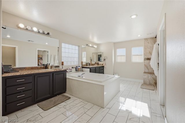 7916 Flat Creek Street, Las Vegas, NV 89131