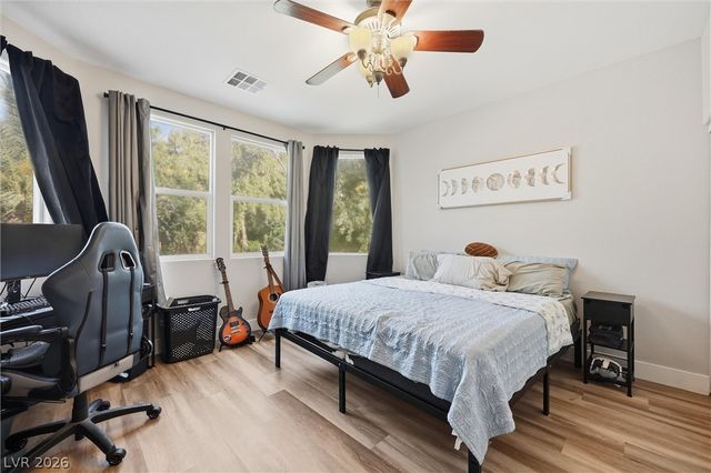 7916 Flat Creek Street, Las Vegas, NV 89131