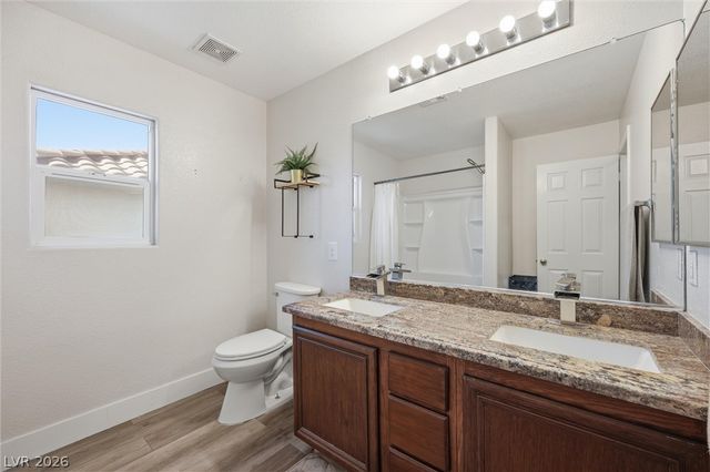 7916 Flat Creek Street, Las Vegas, NV 89131