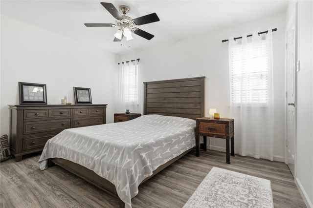 1627 N Hearthside Drive, Richmond, TX 77406