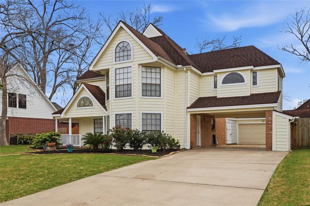 1627 N Hearthside Drive, Richmond, TX 77406