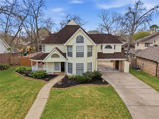 1627 N Hearthside Drive, Richmond, TX 77406