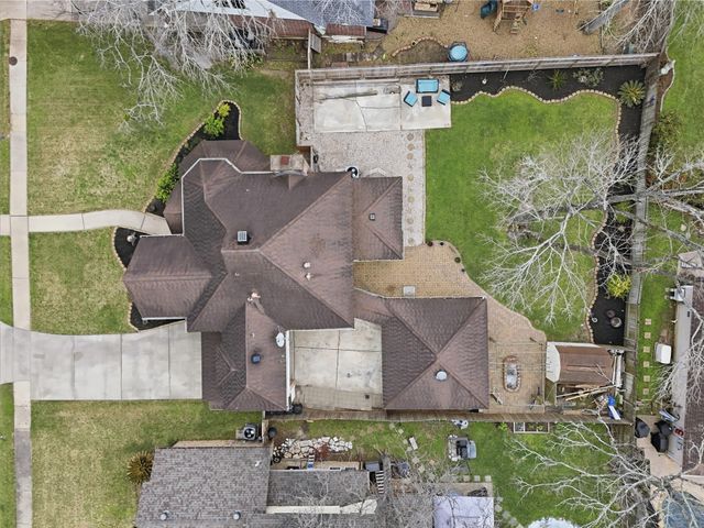 1627 N Hearthside Drive, Richmond, TX 77406