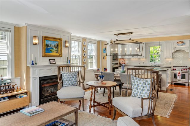 41 Elm Street, Newport, RI 02840