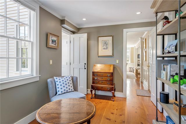 41 Elm Street, Newport, RI 02840