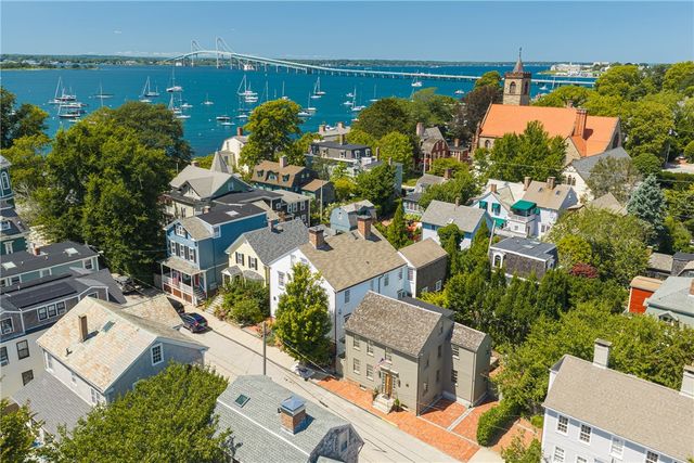 41 Elm Street, Newport, RI 02840