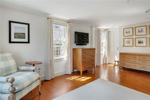 41 Elm Street, Newport, RI 02840