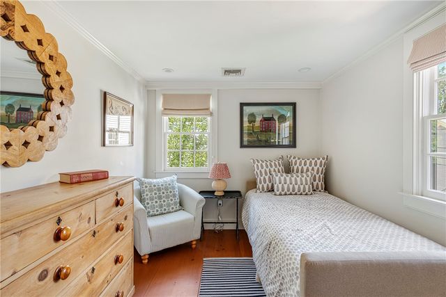 41 Elm Street, Newport, RI 02840