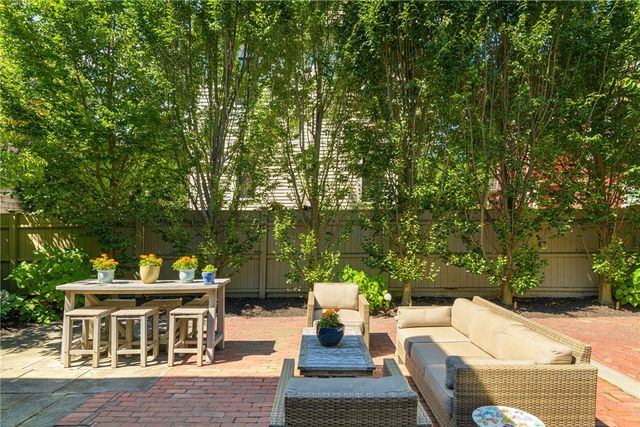 41 Elm Street, Newport, RI 02840