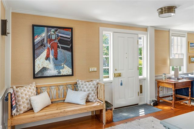 41 Elm Street, Newport, RI 02840