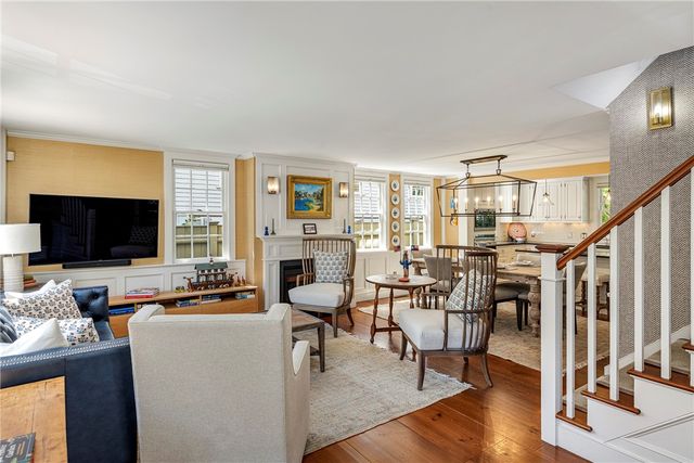 41 Elm Street, Newport, RI 02840