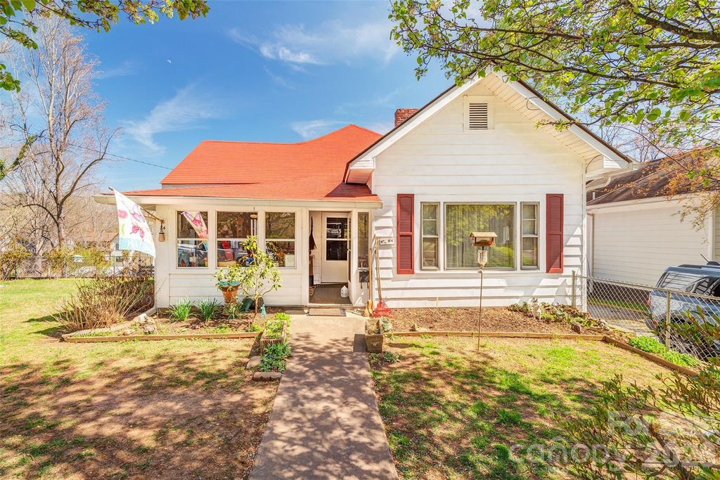 84 Swannanoa Avenue, Asheville, NC 28806
