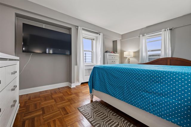 3 Fordham Hill Oval 17F, Bronx, NY 10468