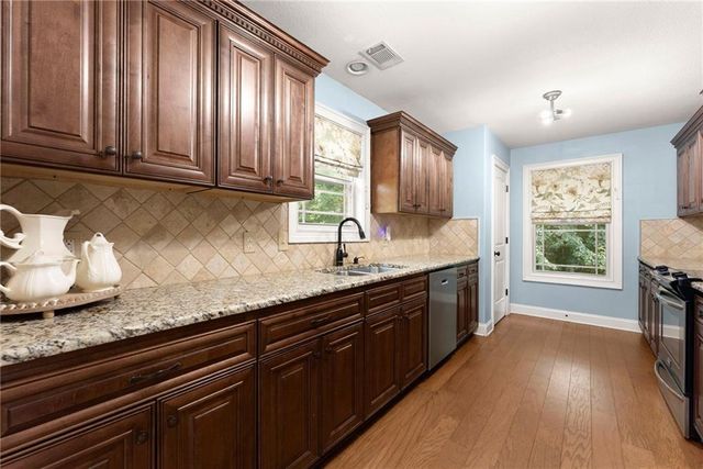 6049 Green Tree Lane, Gainesville, GA 30506