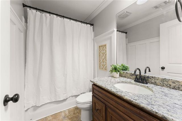 6049 Green Tree Lane, Gainesville, GA 30506
