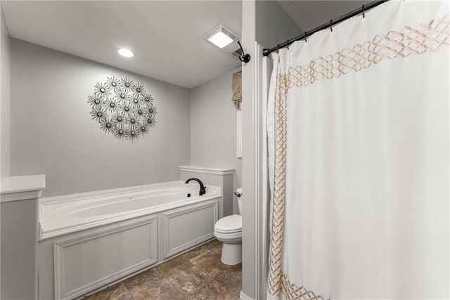 6049 Green Tree Lane, Gainesville, GA 30506