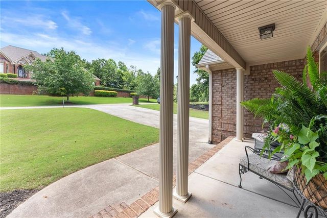 6049 Green Tree Lane, Gainesville, GA 30506