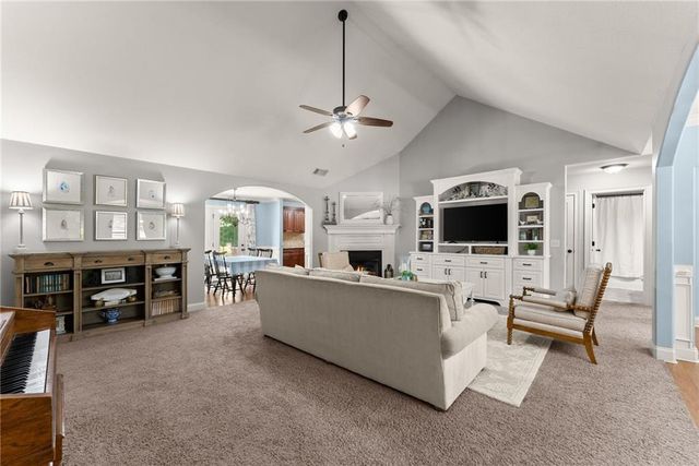 6049 Green Tree Lane, Gainesville, GA 30506