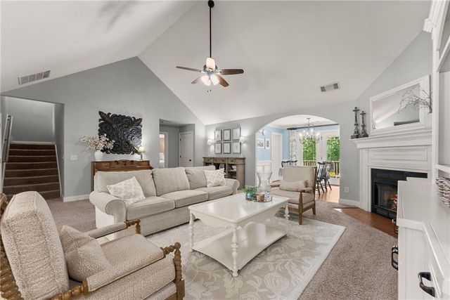 6049 Green Tree Lane, Gainesville, GA 30506