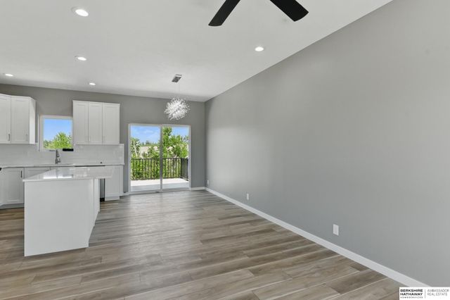 4009 N 215th Street, Elkhorn, NE 68022