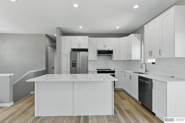 4009 N 215th Street, Elkhorn, NE 68022