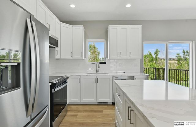 4009 N 215th Street, Elkhorn, NE 68022