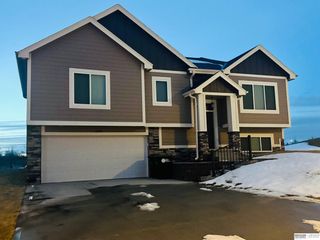 4009 N 215th Street, Elkhorn, NE 68022