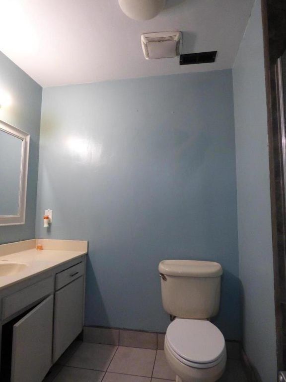 Image 11 of property listing at 5850 E Ramona Avenue, Fresno, CA 93727