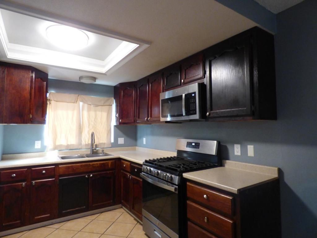 Image 3 of property listing at 5850 E Ramona Avenue, Fresno, CA 93727