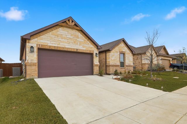 1057 Nighthawk Trail, Alvarado, TX 76009