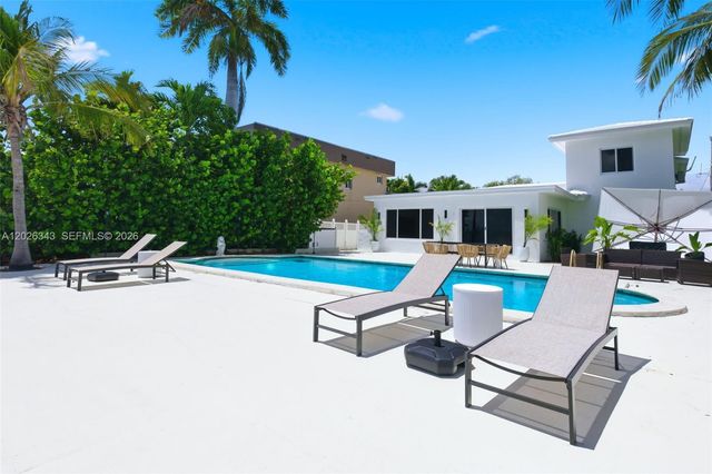 1510 S Treasure Dr SINGLE, North Bay Village, FL 33141