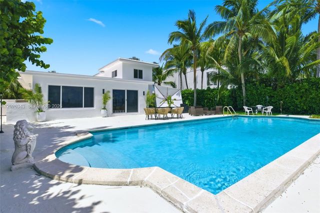 1510 S Treasure Dr SINGLE, North Bay Village, FL 33141