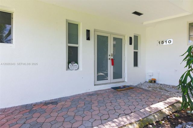 1510 S Treasure Dr SINGLE, North Bay Village, FL 33141