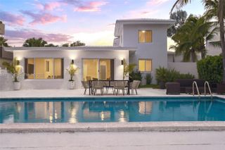 1510 S Treasure Dr SINGLE, North Bay Village, FL 33141