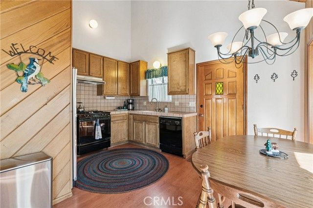 175 Massive, Lake Arrowhead, CA 92317