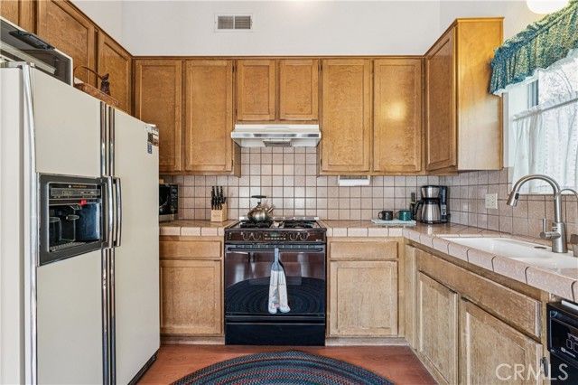 175 Massive, Lake Arrowhead, CA 92317