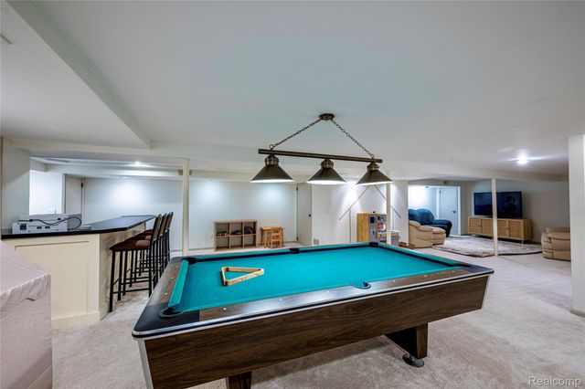 36832 Carriage Drive, Sterling Heights, MI 48310
